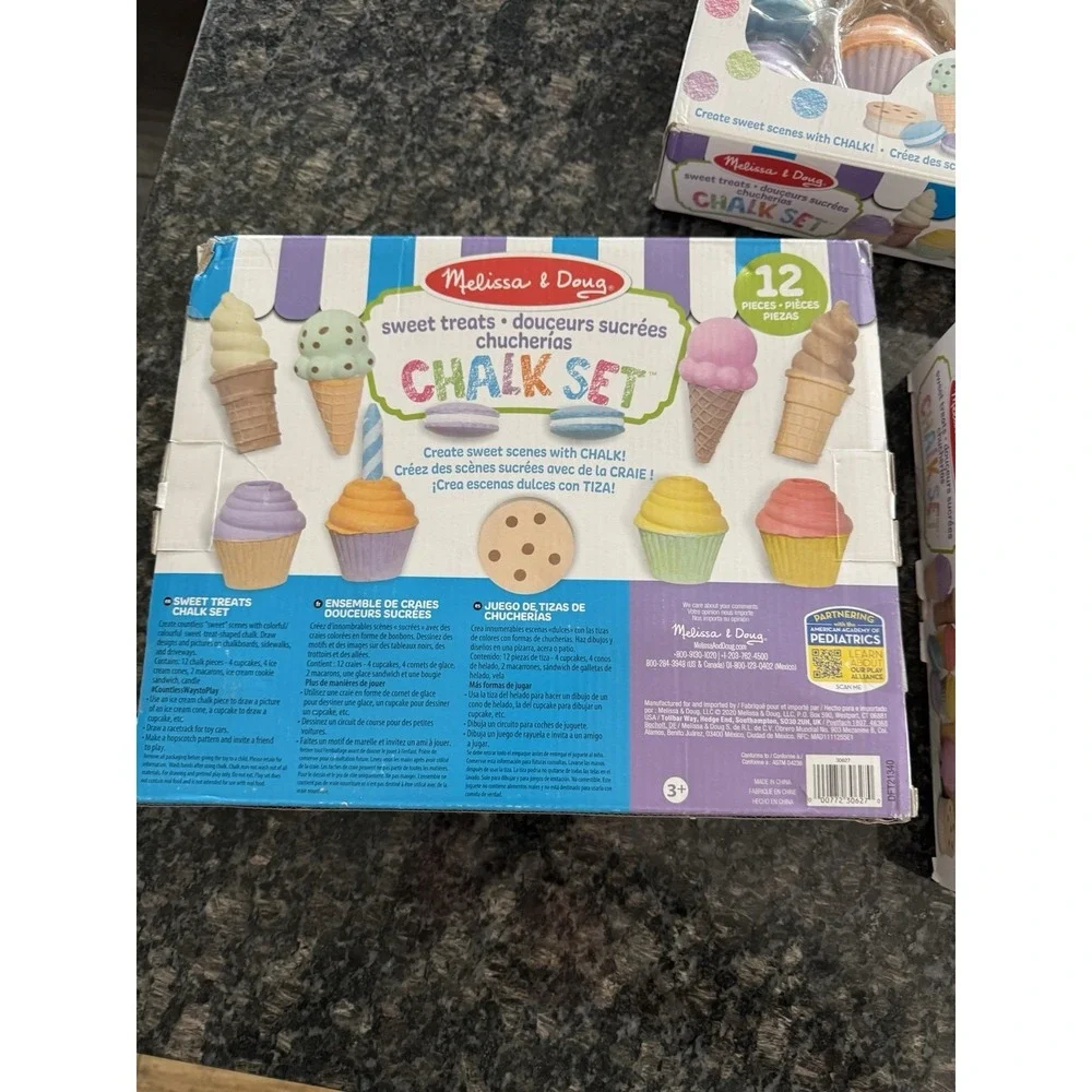 Melissa & Doug Ice Cream Shop Multi-Color Chalk and Holders 33-Pc Play Set‎ NEW